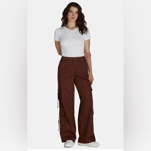 No Boundaries Brown Cargo Pants
